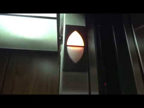 Otis Series 5 Hydraulic Elevator @ Holiday Inn Express & Suites, Windsor Locks, CT