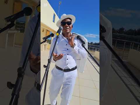 Gunnias- Kissed by the Rose ( Video Promo)