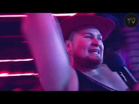 #NOCHEDEGUATONAS  SHOW EN VIVO EN MOULIN BAR SANTIAGO