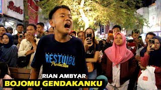 Download lagu Rian Ambyar Samperi Penonton Belakang ~ Banyu Langit Versi Agklung Carehal Maioboro mp3
