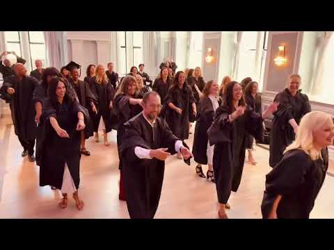 Group Pic Turns Into Flash Mob at UPenn Graduation - MAPP 2025