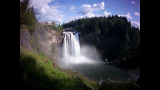 Dreamy 2,400 long shutter exposure wide angle time lapse photos of Snoqualmie falls