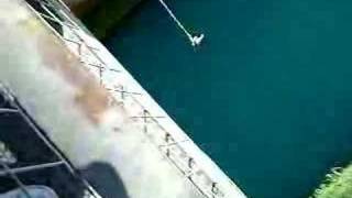 preview picture of video 'Bungee jumping Corinthos'