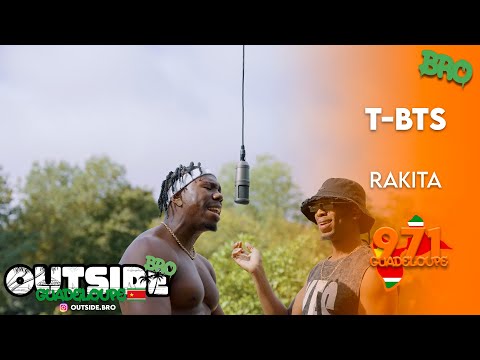 Outside Bro and T BTS Officiel