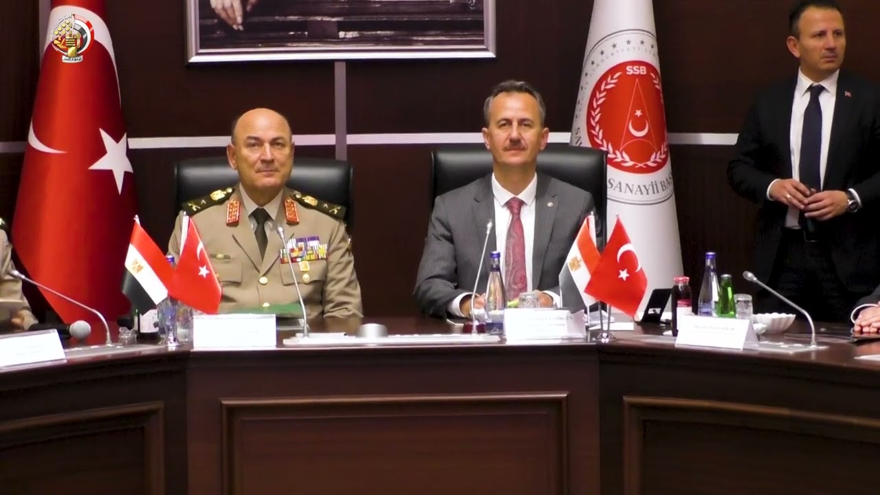 الفريق أسامة عسكر يعود إلى أرض الوطن بعد انتهاء زيارته الرسمية لجمهورية تركيا