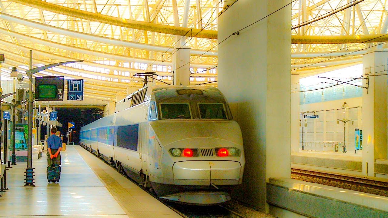 Watch video A Look At Paris Gare de Aéroport Charles de Gaulle 2 TGV, France A Look At Paris Gare de Aéroport Charles de Gaulle 2 TGV, France