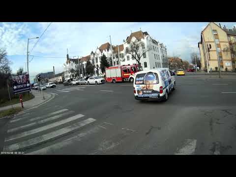 Négyes csattanás után - Crash of four cars aftermath