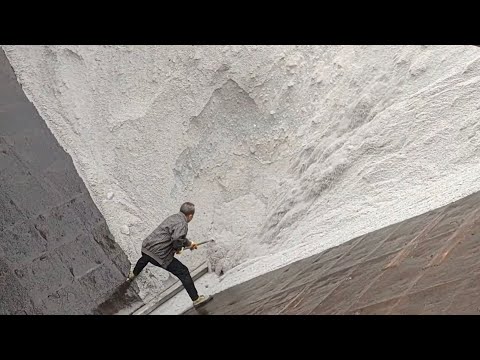 Barge unloads 4200 tons of white sand - relaxing unloading video