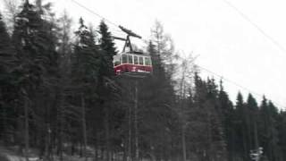 preview picture of video 'Seilbahn Ještěd bei Liberec (01.01.2010)'