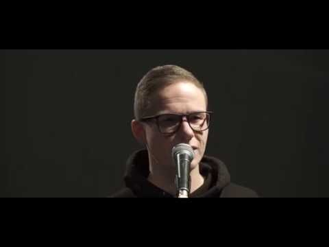 Identity - Doe Rustig (Officiële clip)