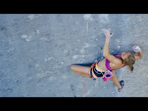 Margo Hayes Makes History - First Woman To Climb Biographie, 5.15