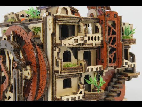 A rare and challenging Puzzle Box Architecto