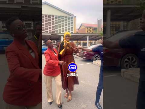 This lady won't change oh, still misbehaving even on her way to Court