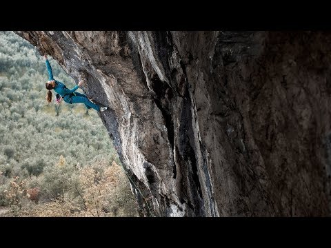 Welcoming Anna Stöhr to the Salewa athlete team