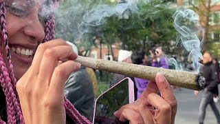 New York'ta esrar kullanıcıları 420'yi kutladı