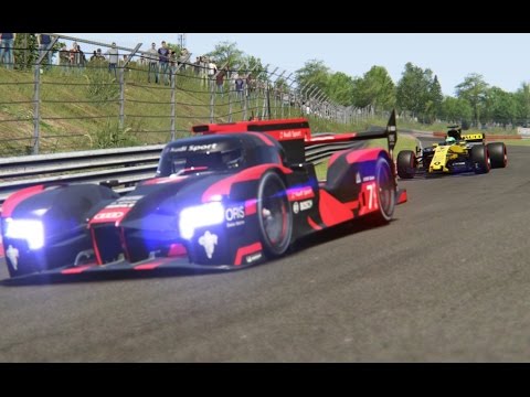 Battle LMP1 Audi R18 E-tron Quattro '16 vs F1 Renault '17 at Nurburgring