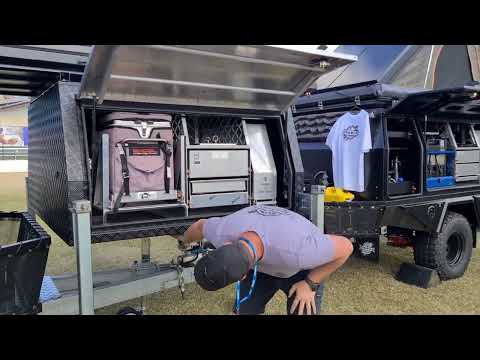 Dunn & Watson Lift Off Canopy Walk Around