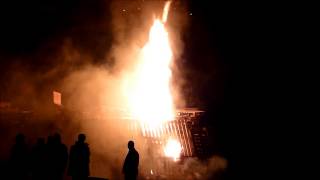 preview picture of video 'The Lighting Of The Bonfire - Burgess Hill Bonfire Night 2014'