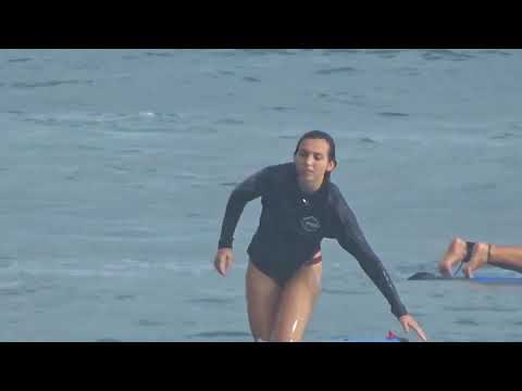 VLOG 02 I BATU BOLONG BEACH I BEGINNER SURFER #batubolong #beach #surf #beginner