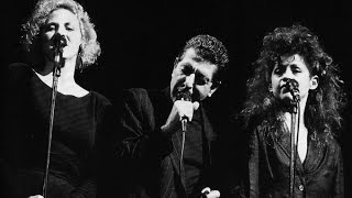 Leonard Cohen&#39;s Divergent &amp; Devastating Version Of &quot;So Long, Marianne&quot; - Oslo 1993