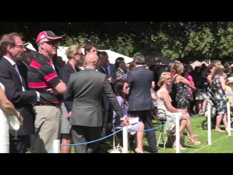 Stallion Parade alternative audio