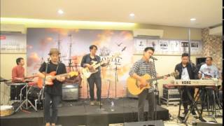 Merah   Tak Terbayang