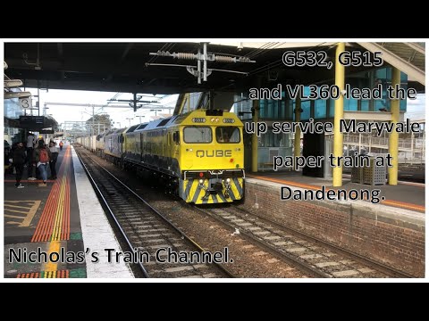 Freshly reapinted and overhauled G532 leads G515 & VL360 on the up Maryvale paper train at Dandenong