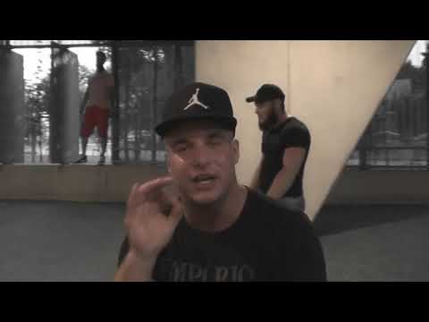 Frans x Gufi-Zycie w Kapturze