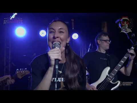 In the Mirror - The Interrupters (Cover)