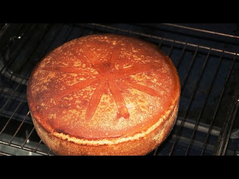 Frisches Dinkelbrot mit Sauerteig und ohne Hefe...