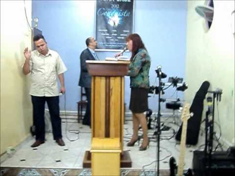 Quadrangular Vera Cruz.....B.H...MG....25 Abril 2012 - Oração Pastora Maxizaine.