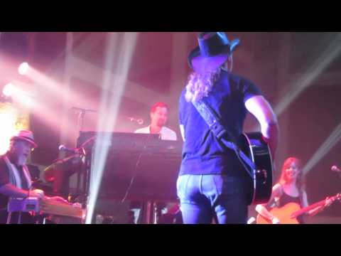 Trace Adkins (w/Jon Coleman) - There's a Girl in Texas