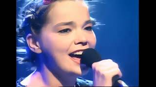 PJ Harvey/ Bjork. I can&#39;t get no, satisfaction 1994