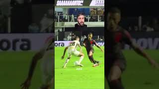 LEOZINHO PRATICA FUTSAL EM CAMPO