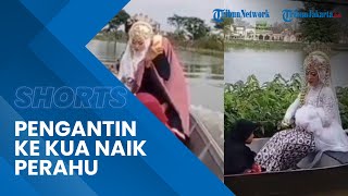 Meski Kebanjiran, Pengantin di Lamongan Tempuh Jarak 4 Km ke KUA Menaiki Perahu
