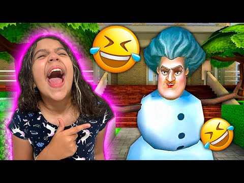 The teacher turned into a snowman?! - Scary Teacher