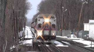 preview picture of video 'Leominster: MBTA Commuter Train (1017) Inbound and Outbound @ Leominster Station'