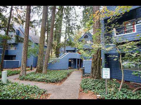 Spacious Lake Oswego 2Bdr w/Fireplace, Dishwasher, W/D, & Balcony! property video