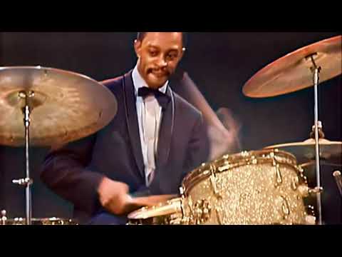 Louis Hayes Drum Solo on Bohemia After Dark - 1964