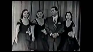 Perry Como &amp; Fontaine Sisters Live - When You&#39;re Smiling