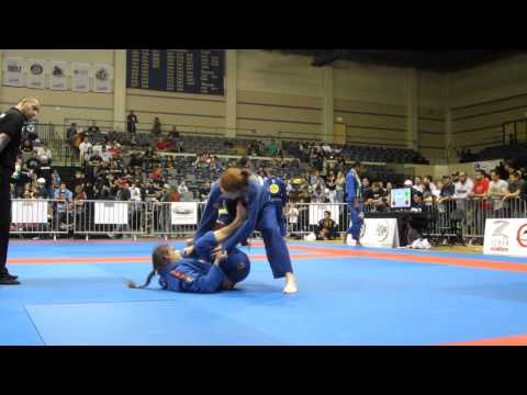 Mackenzie Dern (Gracie Humaita) vs. Lora Hallock (Paragon) - 2013 UAEJJ San Antonio Trials