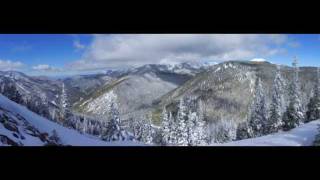 preview picture of video 'Hiking after the snowstorm in Carson National Forest and Rio Grande Gorge near Taos in October 2011'