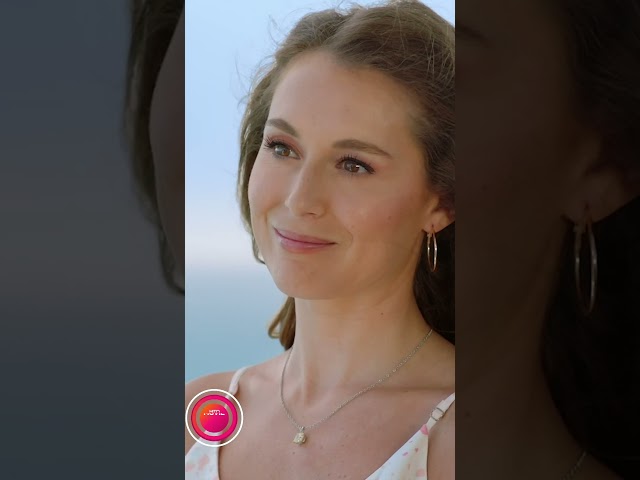 Vídeo relacionado con El primer beso: Un viaje inolvidable, un encuentro inesperado: 2 (Como los amores de película)