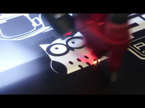 Piranha Benchtop Laser, 2-Tone Engraving Laminate