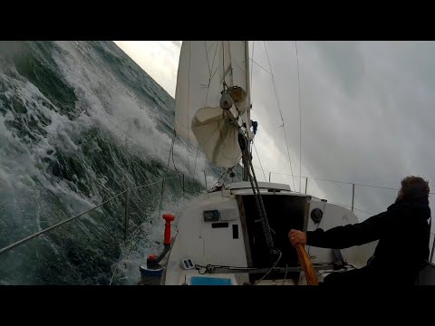 Solo Sailing to Weymouth in Rough Conditions