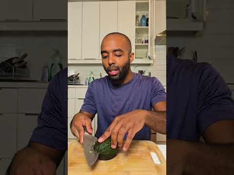 Comment Couper un Avocat #shorts #cuisine #recette @zackdfilms⁩