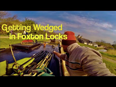 02. Stuck in a lock! Narrowboat Wedged in Foxton Locks