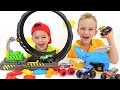 Nikita Spielt Mit Hot Wheels Monster Truck