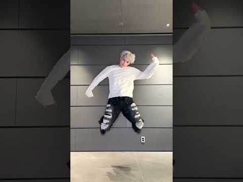 𝖤𝗏౿𝗋ɣᑲ𝗈ᑯɣ ᑯ𝗈 𝗍𝗁౿ 𝖥ᥣ𝗈ρ 🤸‍♂️ #TXT #휴닝카이 #HUENINGKAI