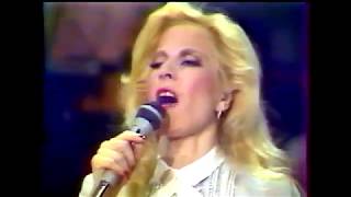 SYLVIE VARTAN chante LIVE une chanson à texte &quot;Encore Encore&quot; (TV 1984)